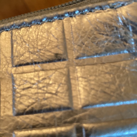 Burberry silver leather pouch - Picture 5 of 7